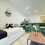 Tour D\'Auvergne - Appartements En Plein Centre Ville, Proche De La Cathedrale Et De La Place De Jaude