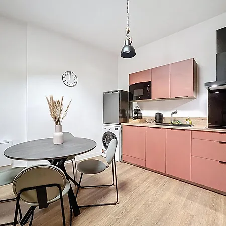Apartment Tour D'auvergne: Near Cathedral And Place De Jaude