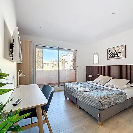 Apartment Tour D'auvergne: Near Cathedral And Place De Jaude Clermont-Ferrand