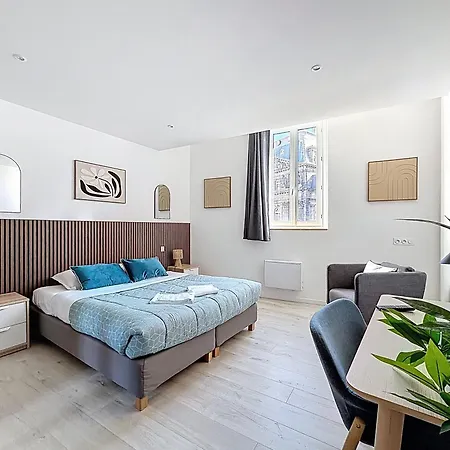 Apartment Tour D'auvergne: Near Cathedral And Place De Jaude